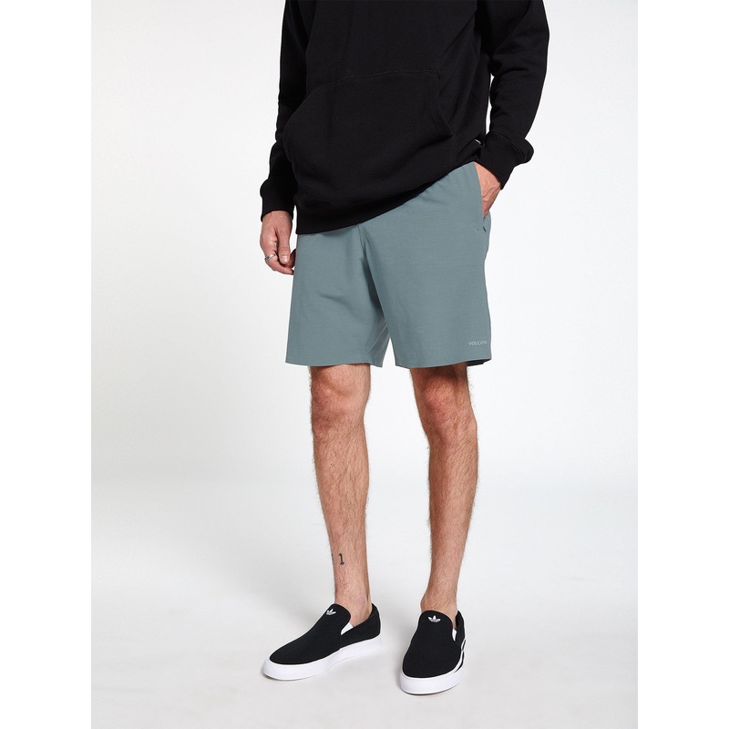 Volcom Packasack Lite 19″ Shorts