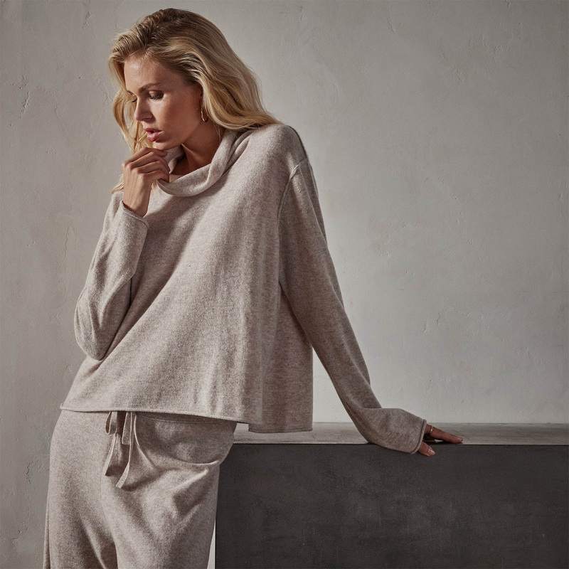Recycled Cashmere Crop Funnel Neck – Stone