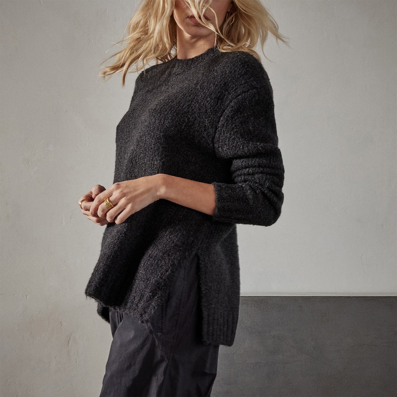 Summit Sweater – Black