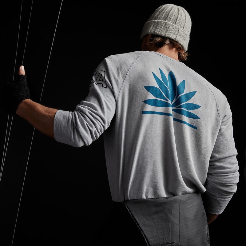 Lotus Graphic French Terry Sweatshirt – Blue Fog Pigment