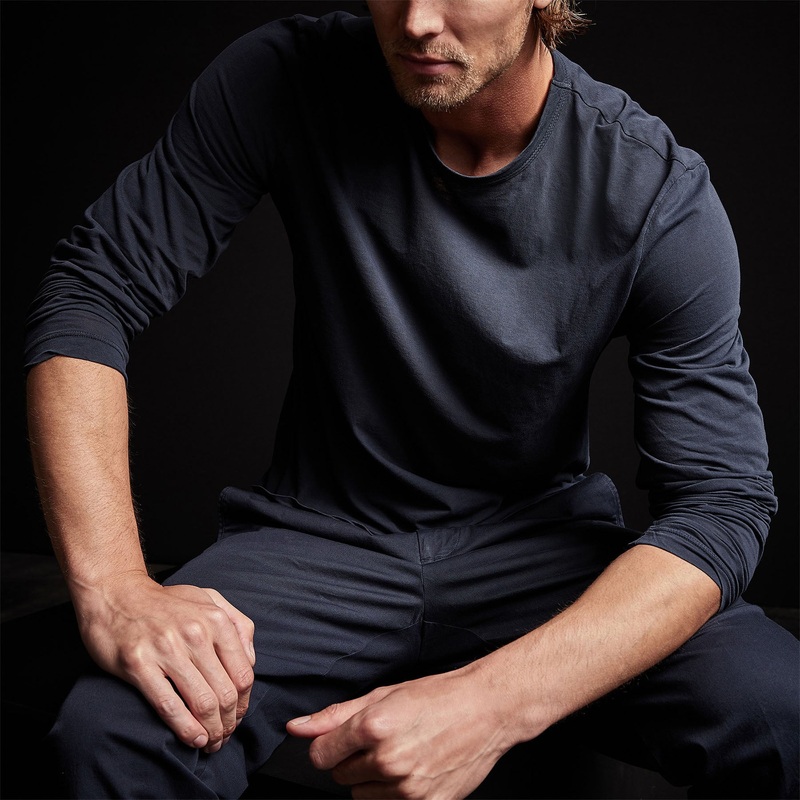 Shirttail Hem Crew – Blue Oil Pigment
