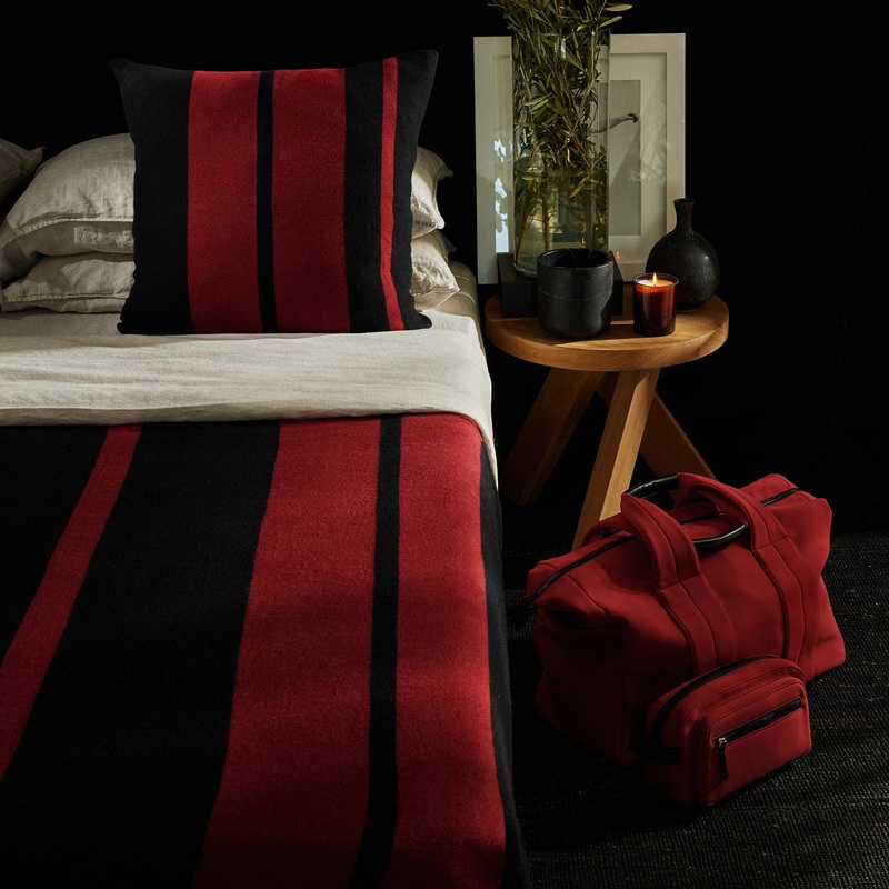 Cashmere Stripe Knit Blanket – Black/Sunstone