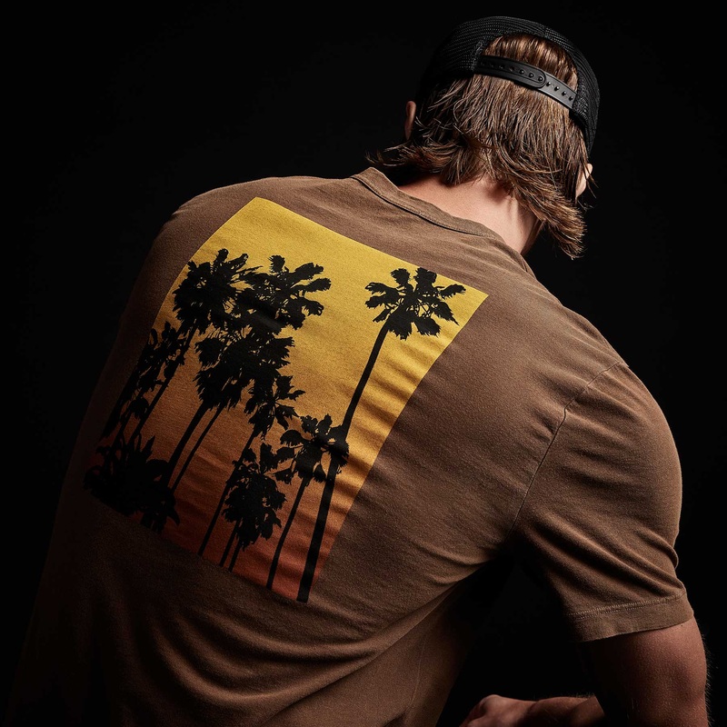 Short Sleeve Crew Palm Graphics – Gingerbread Pigment