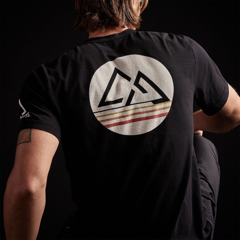 Short Sleeve Retro Stripe Graphic – Black