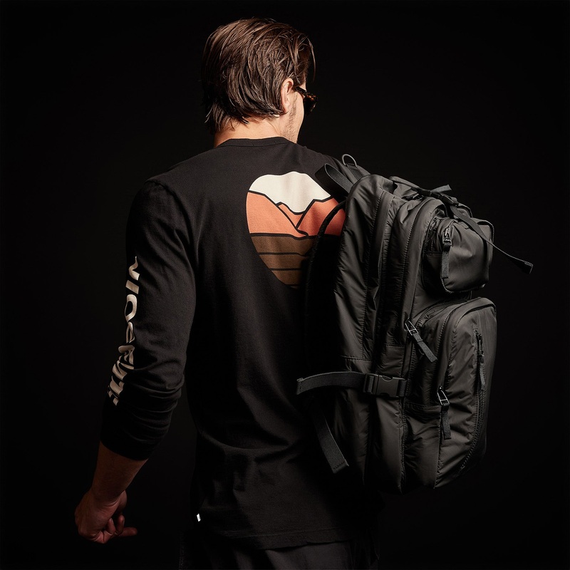 Canyon Graphic Tee – Black