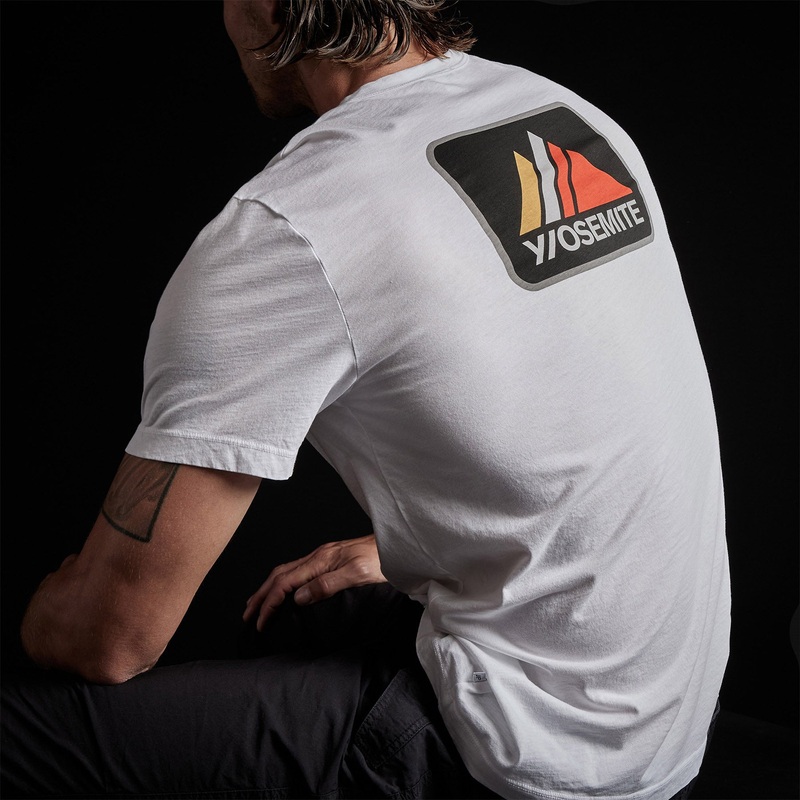 Short Sleeve Crew Alpine Graphic – White