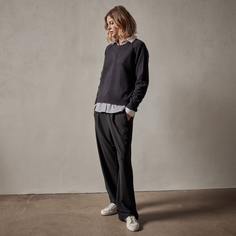 Cashmere Crew Sweater – Black