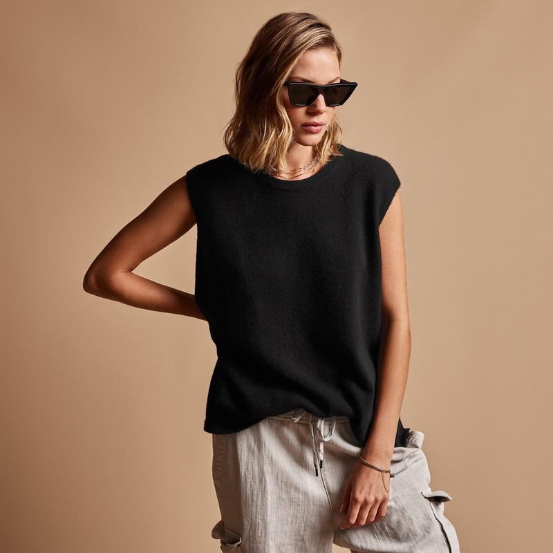 Cliffside Sweater – Black