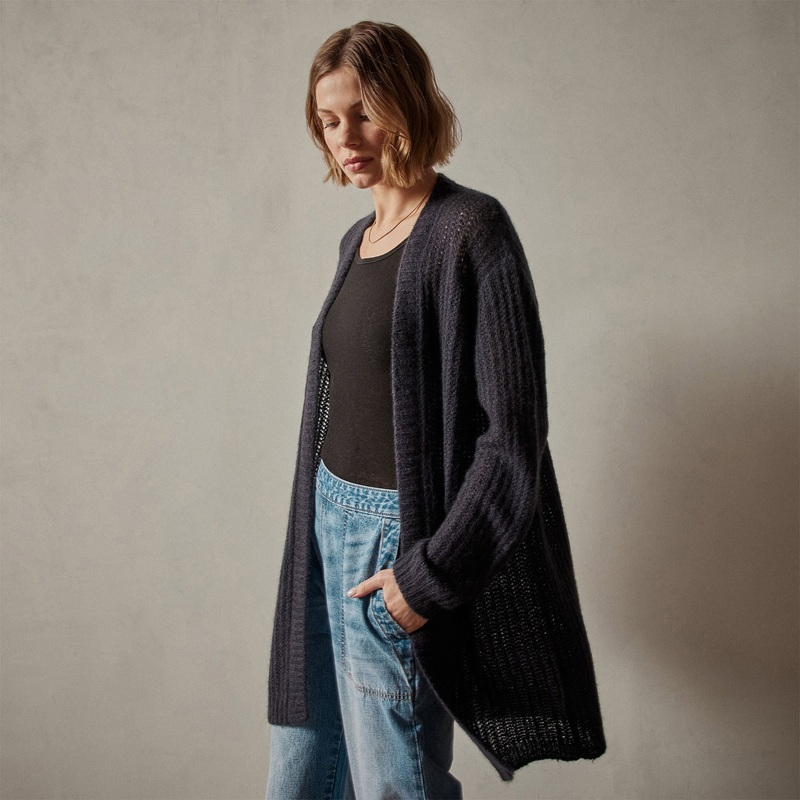 Textured Cashmere Knit Cardigan – Black