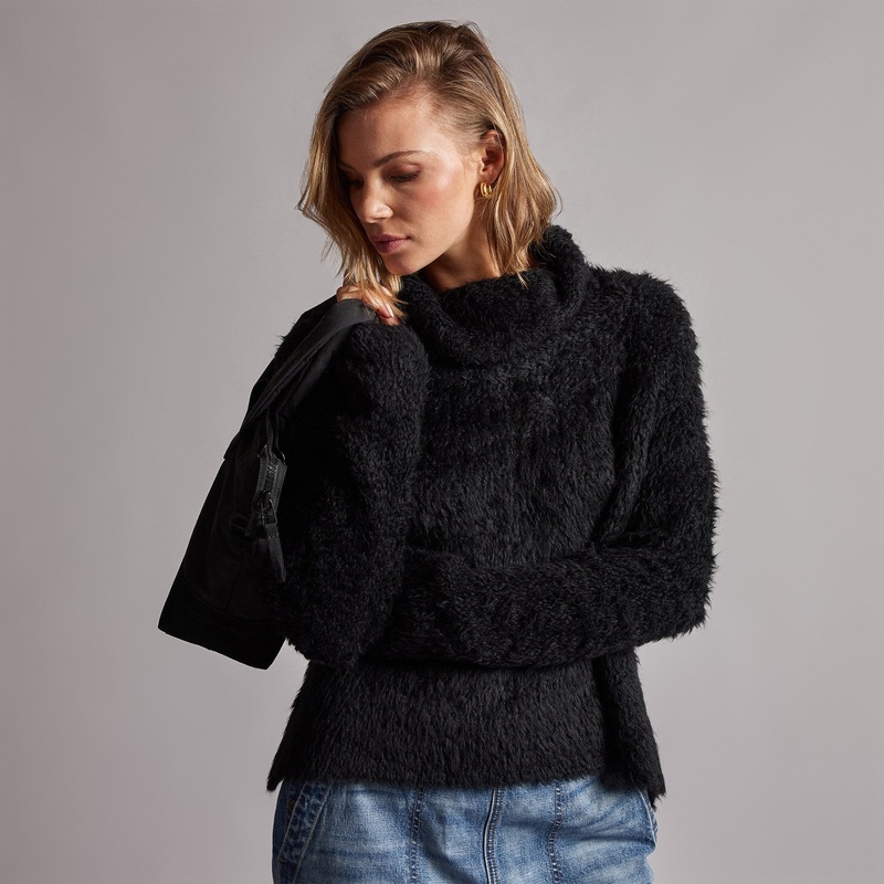 Wool Blend Sherpa Turtleneck Sweater – Black