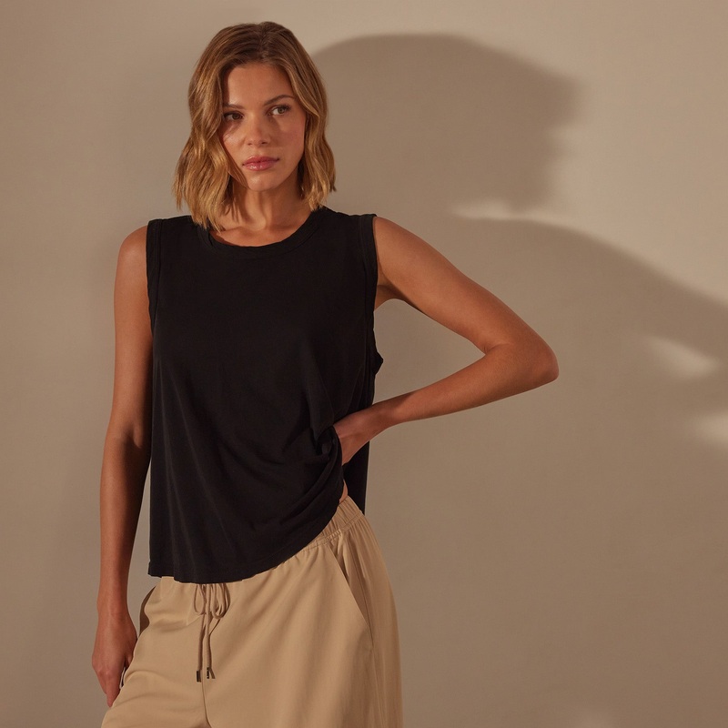Fine Gauge A Line Tank – Black