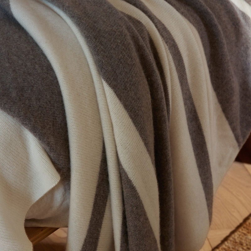 Cashmere Stripe Knit Blanket – Taupe Melange/White