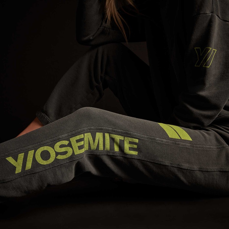 French Terry Sweatpant – Magma Pigment/Bright Neon