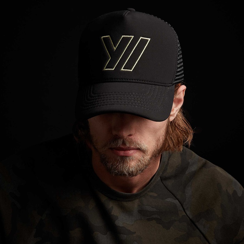 Y/ Outline Embroidery Hat – Black