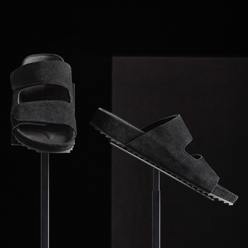 Women’s Double Strap Suede Slide – Black