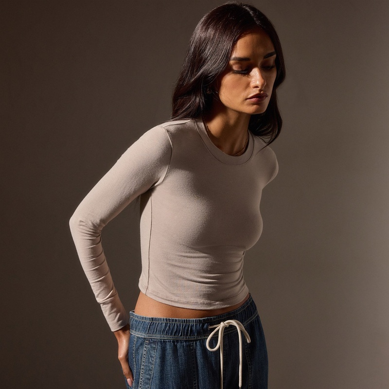Long Sleeve Cropped Tee – Nude