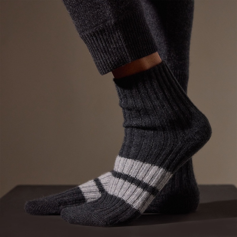Short Cashmere Sock – Coal/Heather Grey