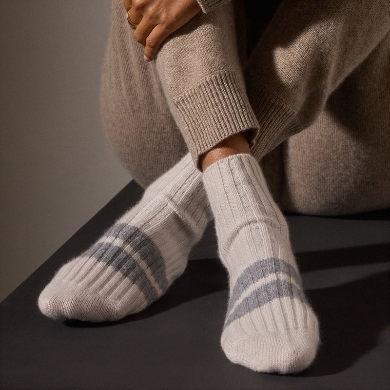 Short Cashmere Sock – Pearl/Heather Grey