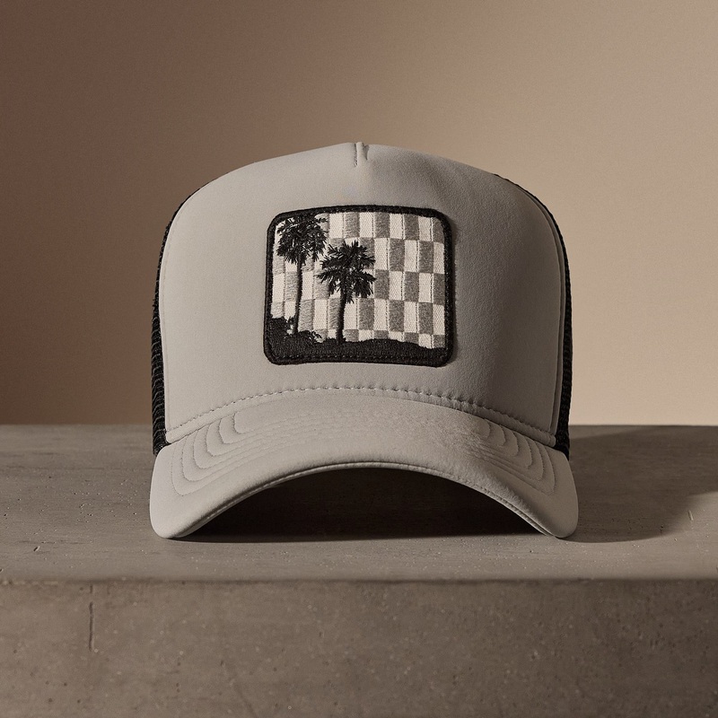 Checkered Palm Embroidered Trucker Hat – Pale Grey