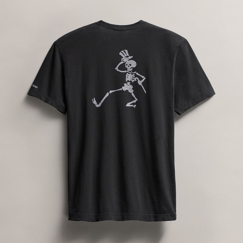 Men’s Grateful Dead Dancing Skeleton Short Sleeve Tee – Carbon Pigment