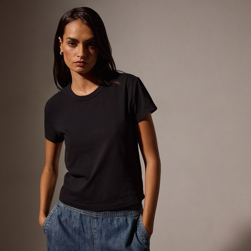 Shrunken Crew Neck Tee – Black