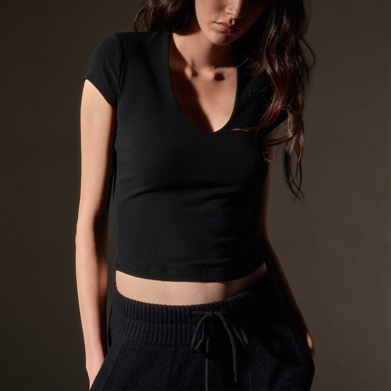 Stretch Lotus  Deep V Short Sleeve Tee – Black
