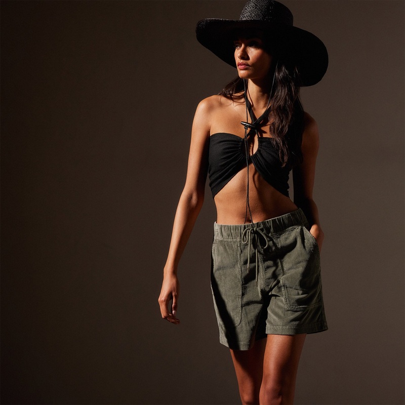 Lightweight Wide Cord Short – Palm Pigment