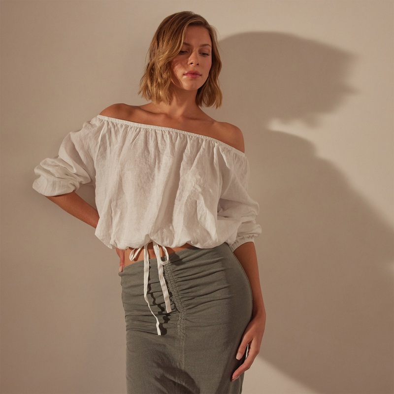 Linen Gathered Blouse – White