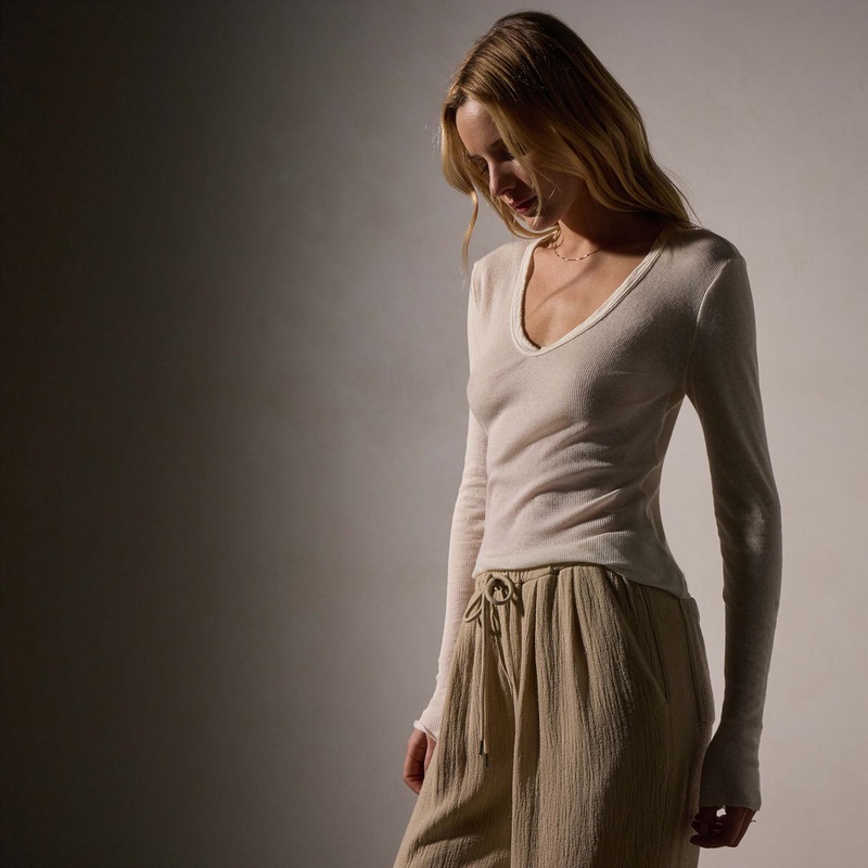 Cotton Cashmere Blend Deep V Tee – Ivory