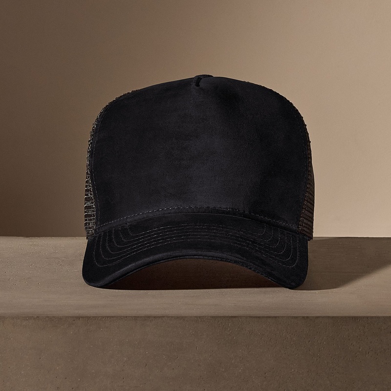 Suede Trucker Hat – Black