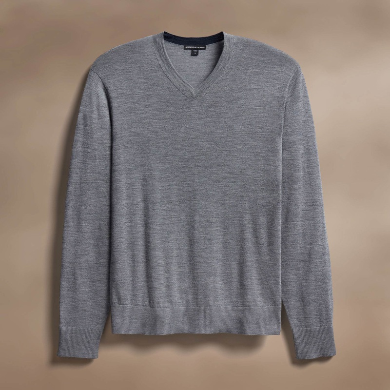Ultrafine Cashmere V Neck Sweater – Flannel