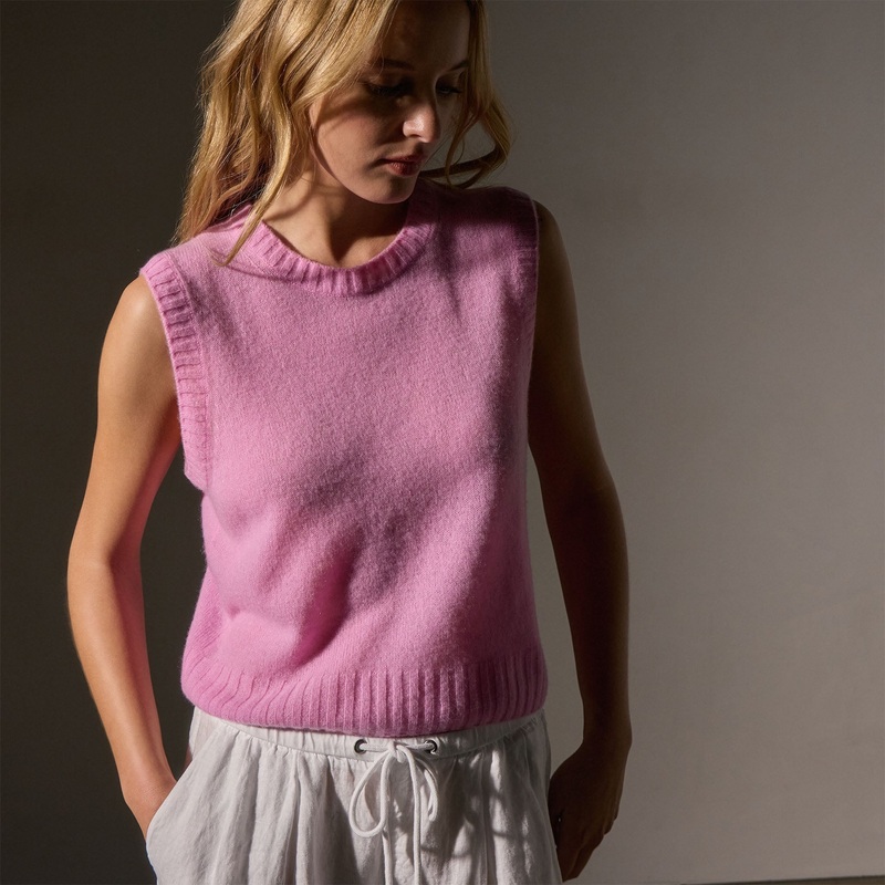 Soft Featherweight Cashmere Vest – Blossom
