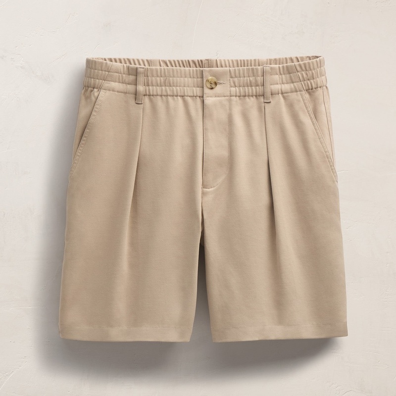 Oversized Pleated Shorts – Light Khaki