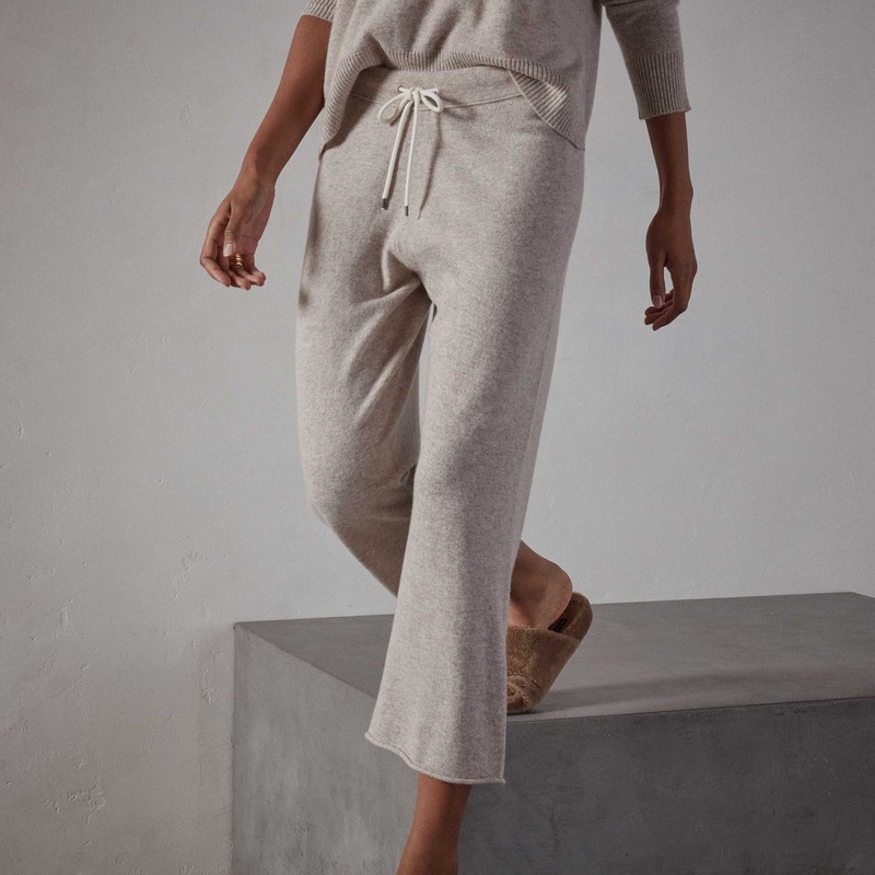 Recycled Cashmere Cropped Sweat Pant – Stone