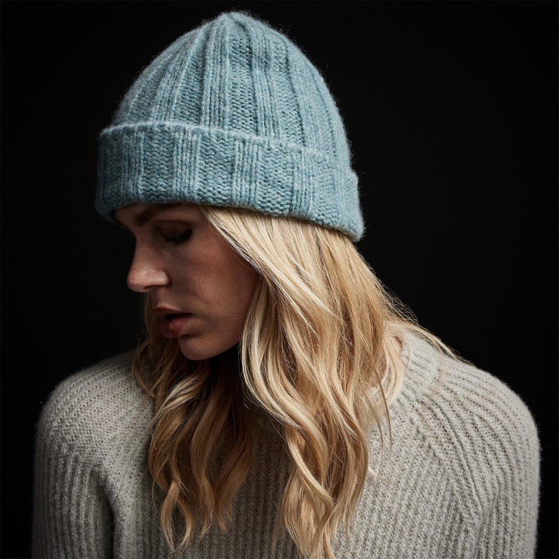 Textured Cashmere Beanie – Aqua