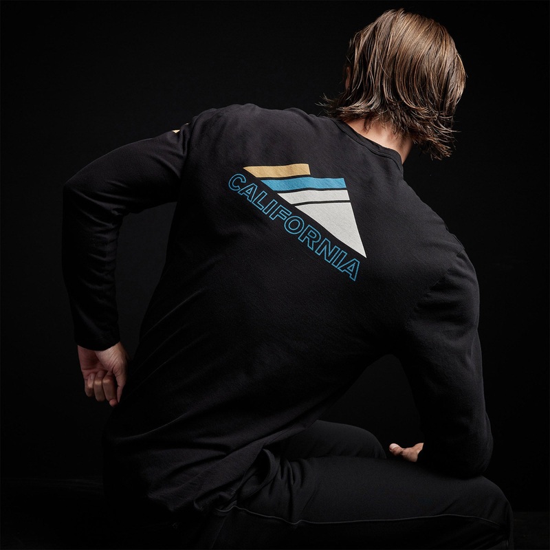 Y/OSEMITE Mountain Long Sleeve Crew Neck – Black