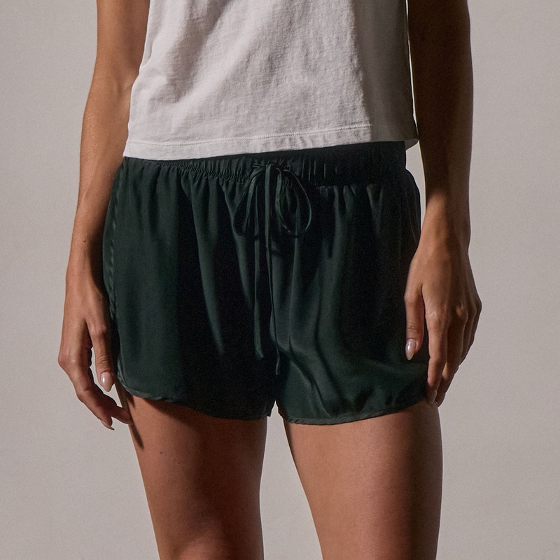 Silk Dolphin Short – Gars