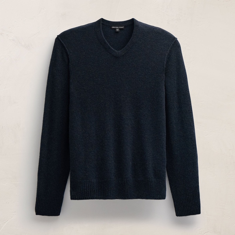 Soft Featherweight Cashmere V Neck – Coal